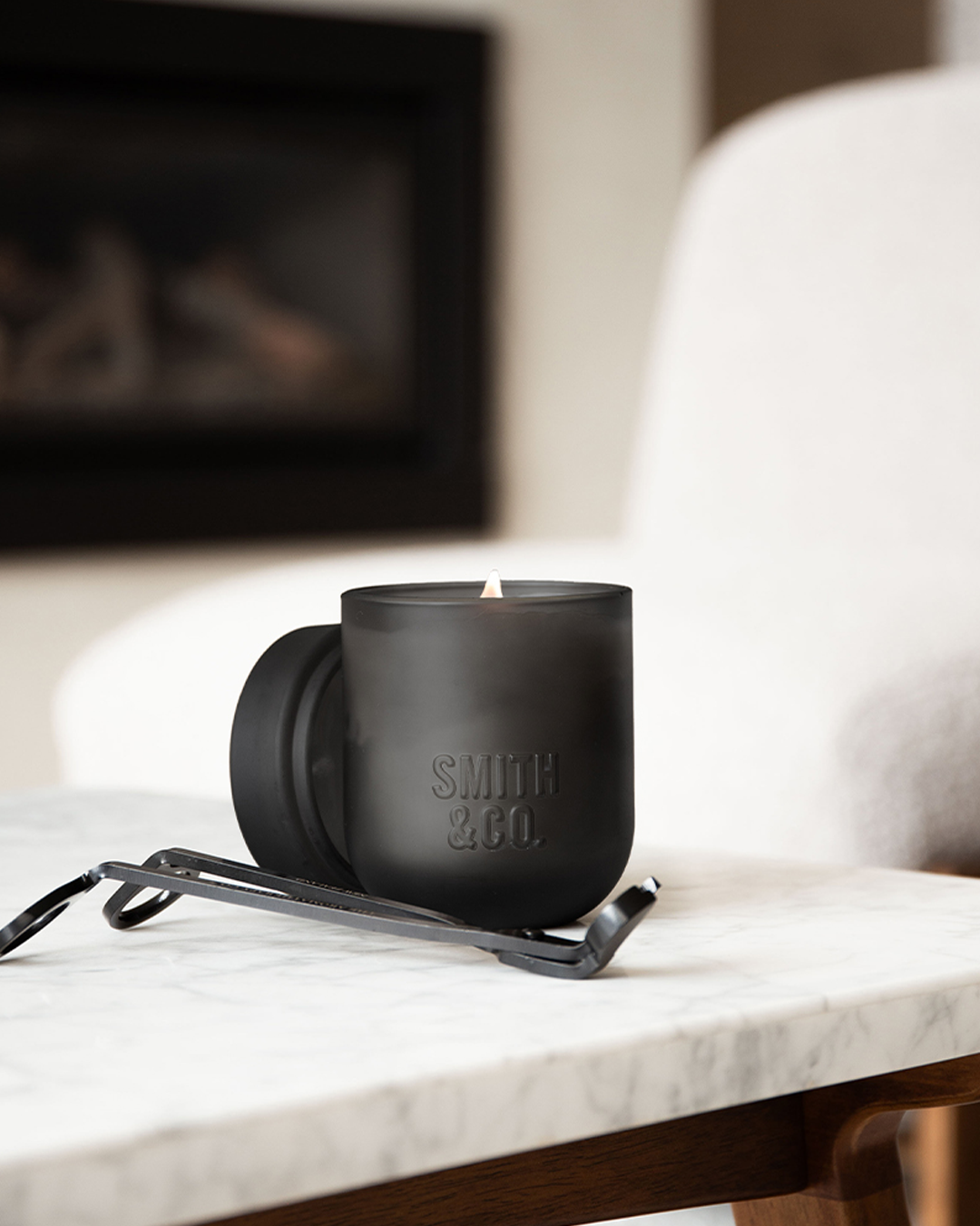 נר Smith & Co. - Tabac & Cedarwood